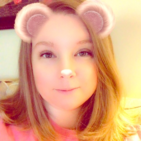 Meet your Posher, Naomi - Picture 1 of 1